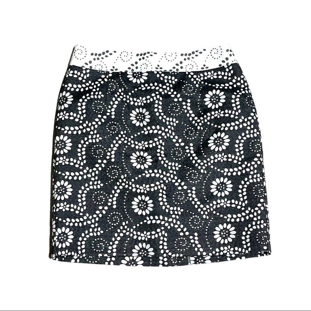 Banana Republic Gray and White Eyelet Skirt Size 2